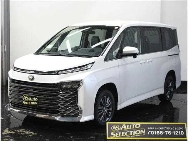 Toyota Voxy 2024 — фото 1, купить с доставкой в Москву