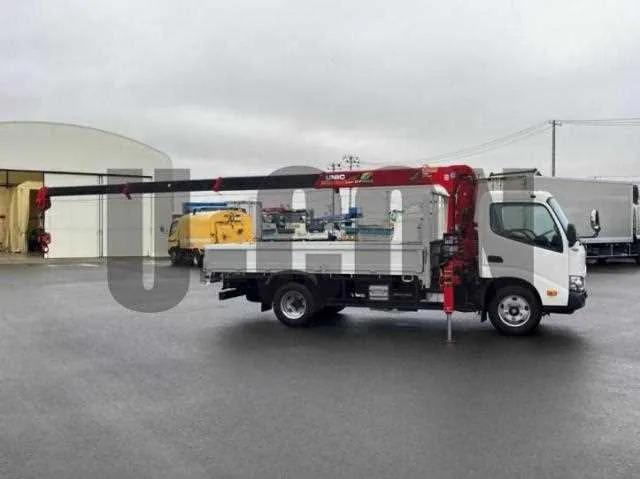 Toyota Dyna Truck 2022 — миниатюра 3