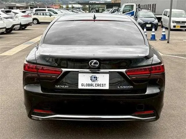Lexus LS 2022 — миниатюра 3