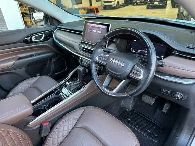 Jeep Commander 2023 — миниатюра 2