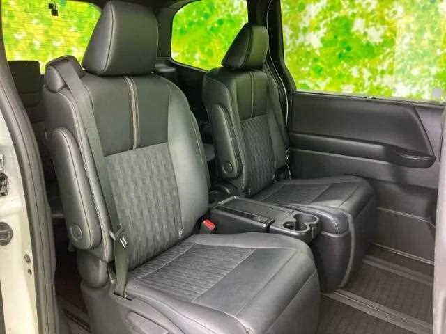 Toyota Noah 2023 — миниатюра 5