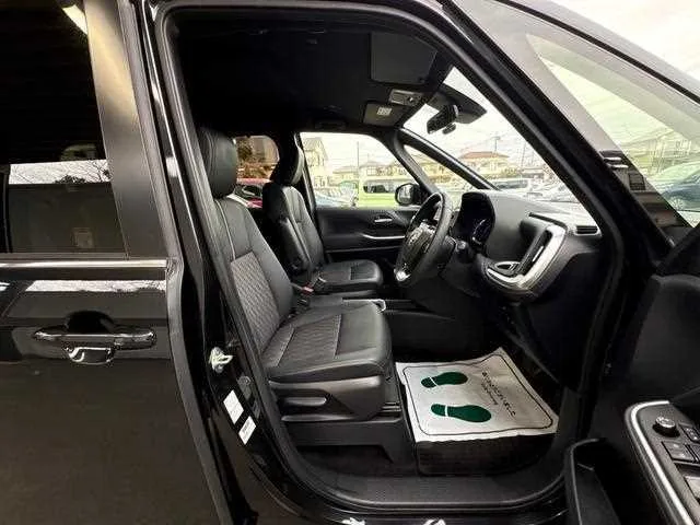 Toyota NOAH 2023 — миниатюра 3