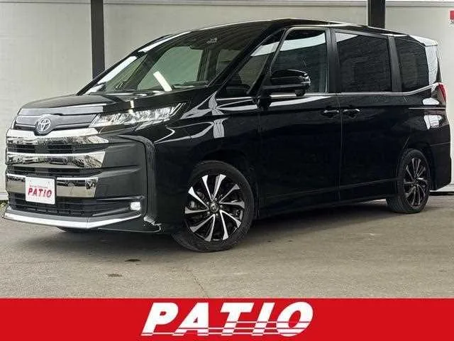 Toyota NOAH 2023 — фото 1, купить с доставкой в Москву