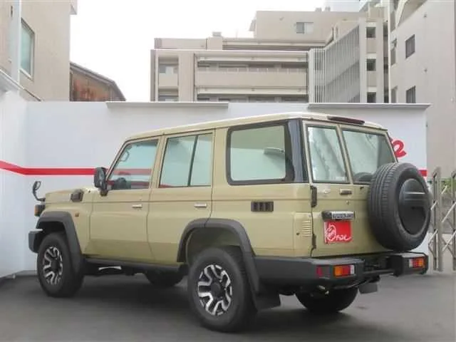 Toyota Land Cruiser 70AXETC 2025 — миниатюра 2
