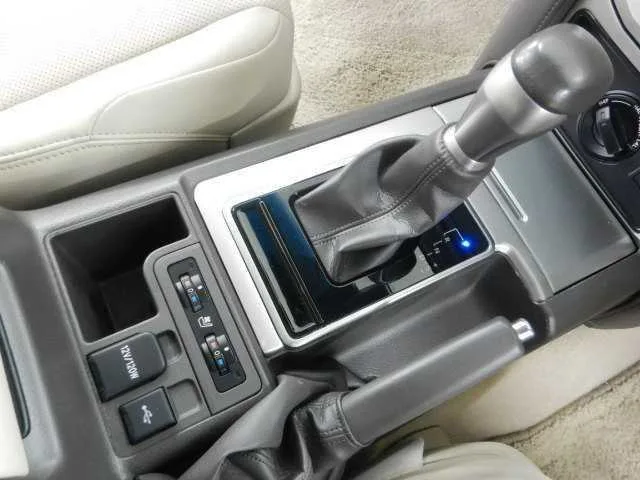 Toyota Land Cruiser Prado 2022 — миниатюра 3