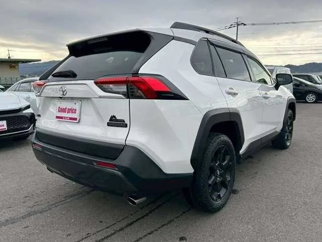 Toyota RAV4 2022 — миниатюра 5