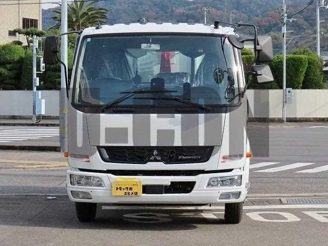 Mitsubishi Fuso Fighter 2023 — миниатюра 5