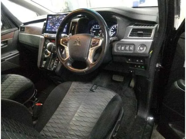 Mitsubishi Delica D:5 4WD 2023 — миниатюра 3