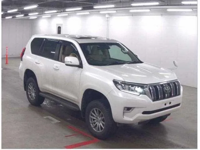 Toyota Land Cruiser Prado 2022 — фото 1, купить с доставкой в Москву