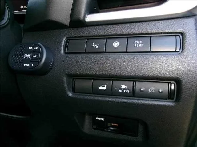 Nissan X-Trail 2023 — миниатюра 3