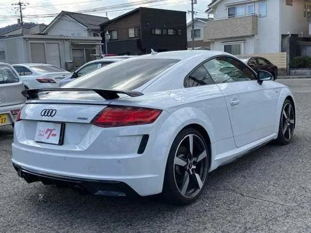 Audi TT 2022 — миниатюра 2