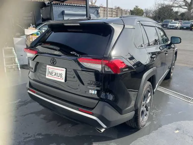 Toyota RAV4 2024 — миниатюра 2