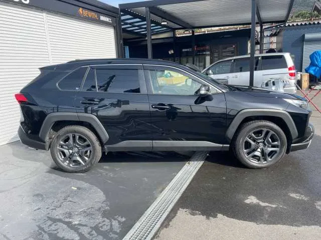 Toyota RAV4 2024 — миниатюра 4