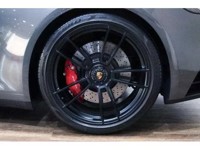 Porsche 911 2024 — миниатюра 5
