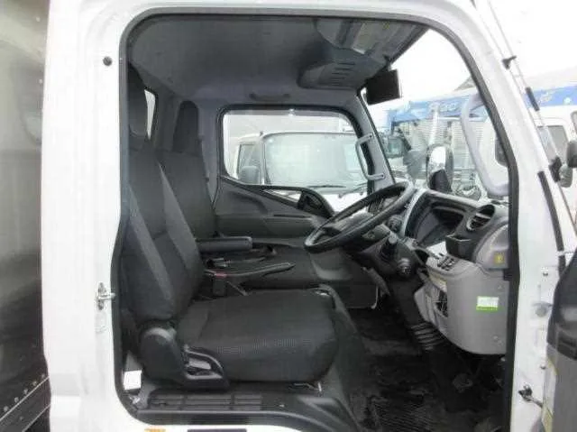 Mitsubishi Fuso Canter 2024 — миниатюра 4