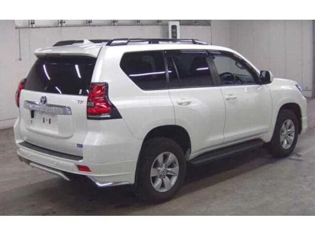 Toyota Land Cruiser Prado 2023 — миниатюра 4