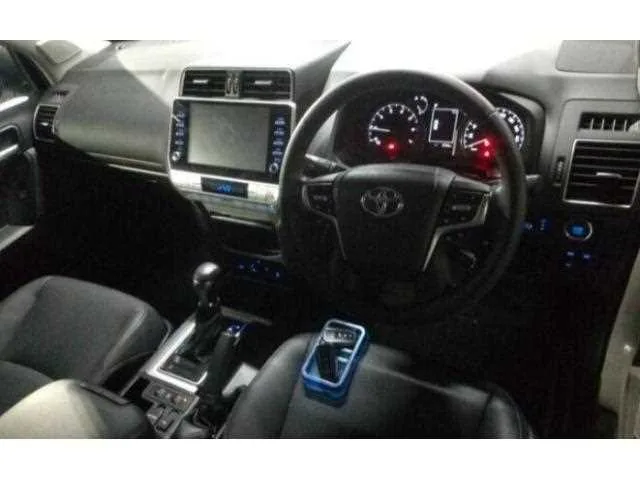 Toyota Land Cruiser Prado 2023 — миниатюра 5