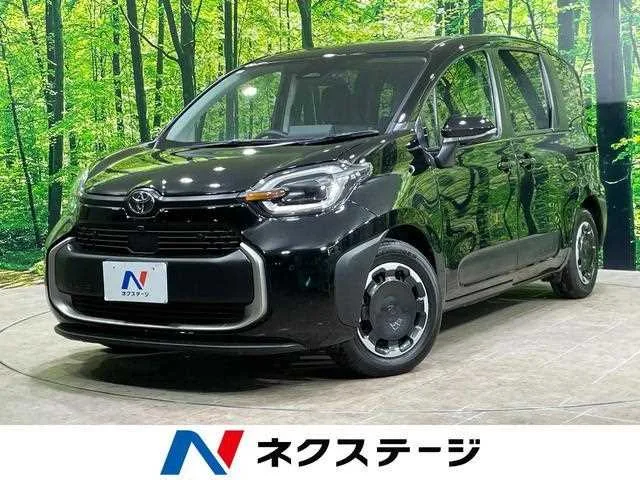 Toyota Sienta 2025 — фото 1, купить с доставкой в Москву