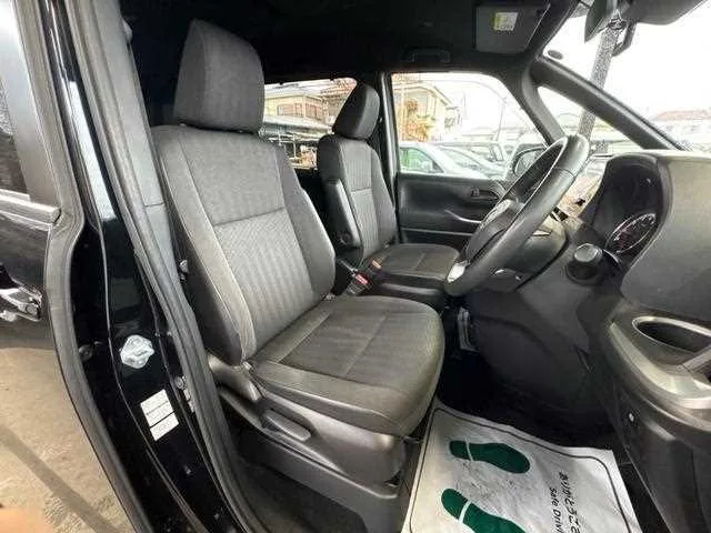 Toyota Noah 2022 — миниатюра 4