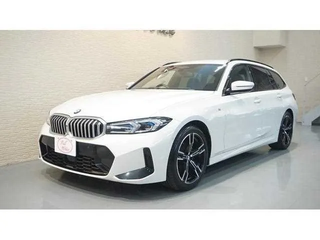 BMW 3 Series 2023 — фото 1, купить с доставкой в Москву