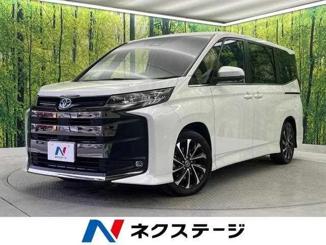 Toyota Noah 2022 — фото 1, купить с доставкой в Москву