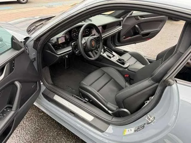 Porsche 911 2024 — миниатюра 4