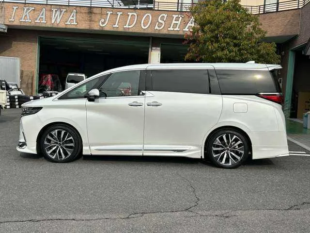 Toyota Alphard Hybrid 2023 — миниатюра 4