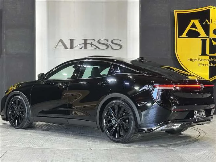 Toyota Crown 2.4 RS Advanced 4WD Turbo Modellista Body Kits 2023 — миниатюра 3