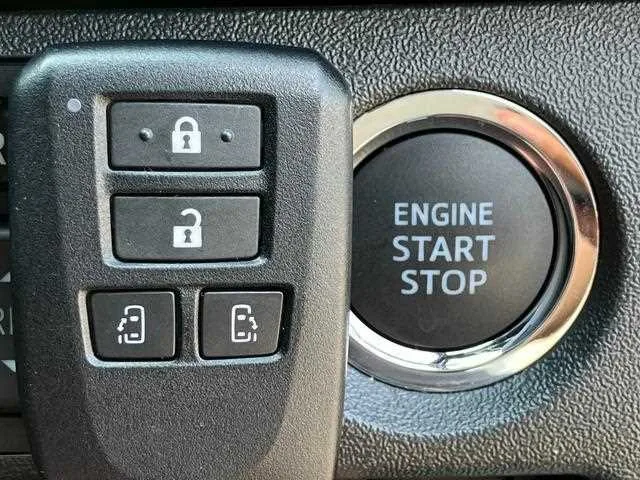 Toyota Hiace Van 2023 — миниатюра 5