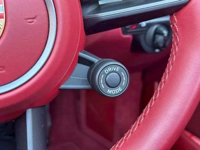 Porsche 911 2023 — миниатюра 5