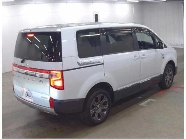 Mitsubishi Delica D:5 2023 — миниатюра 5