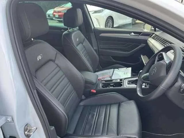 Volkswagen Passat Variant 2024 — миниатюра 2