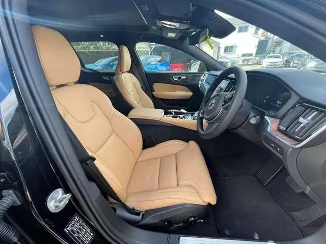 Volvo V60 2024 — миниатюра 2