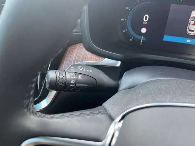 Volvo V60 2024 — миниатюра 4