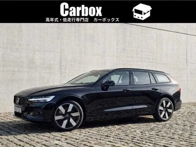 Volvo V60 2024 — фото 1, купить с доставкой в Москву