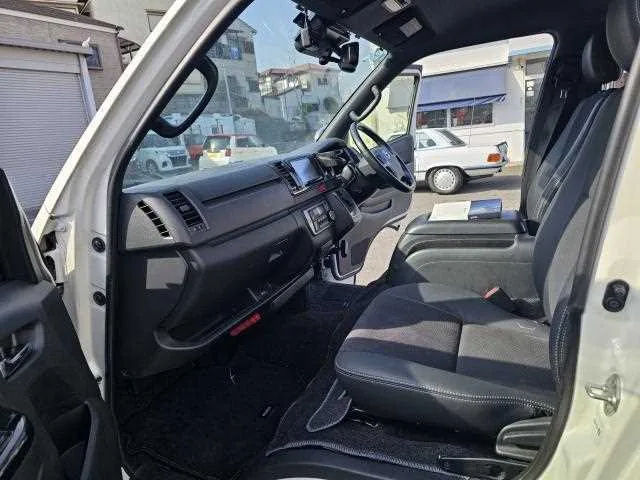 Toyota Hiace Van 2024 — миниатюра 5