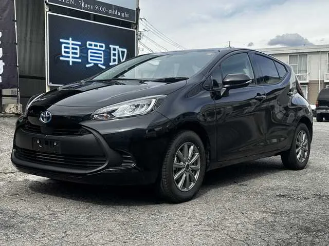 Toyota AQUA 2024 — фото 1, купить с доставкой в Москву