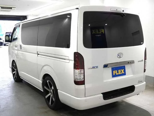Toyota Hiace Van 2024 — миниатюра 3