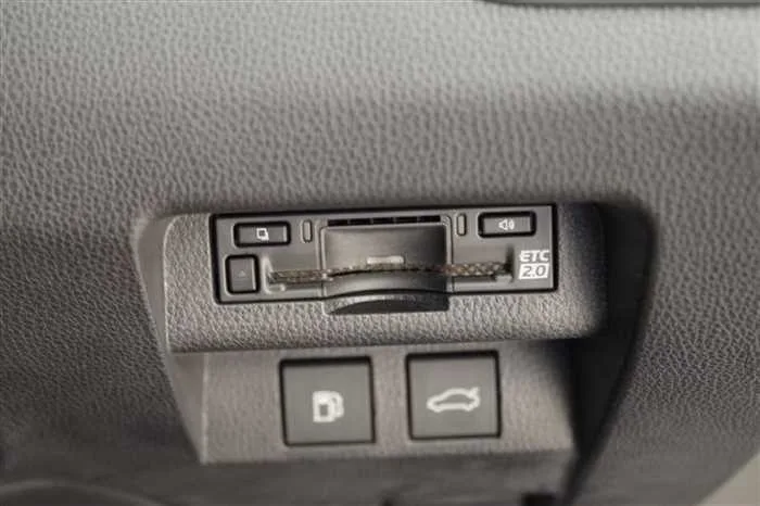 Toyota Crown Cross OverAdvanced Leather Package 2024 — миниатюра 3