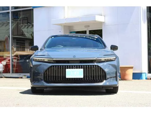Toyota Crown 2025 — миниатюра 2