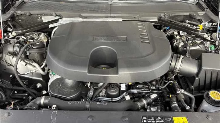 Land Rover Defender 110 X HSE D350 2025 — миниатюра 3