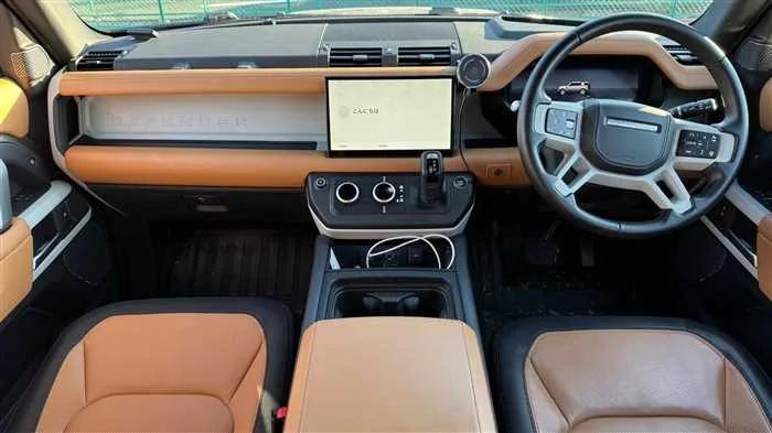 Land Rover Defender 110 X HSE D300 2023 — миниатюра 5