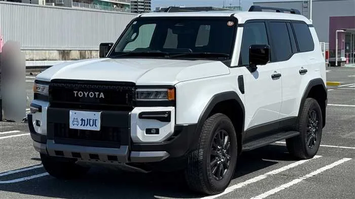 Toyota Land Cruiser 2.7 VX 2024 — фото 1, купить с доставкой в Москву