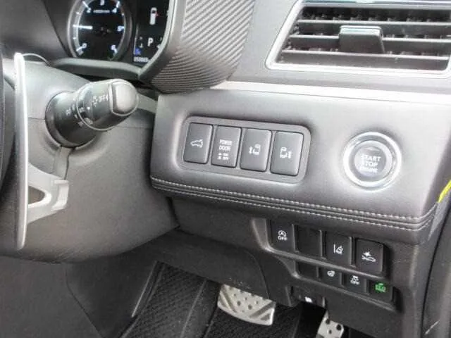 Mitsubishi Delica D:5 2024 — миниатюра 5