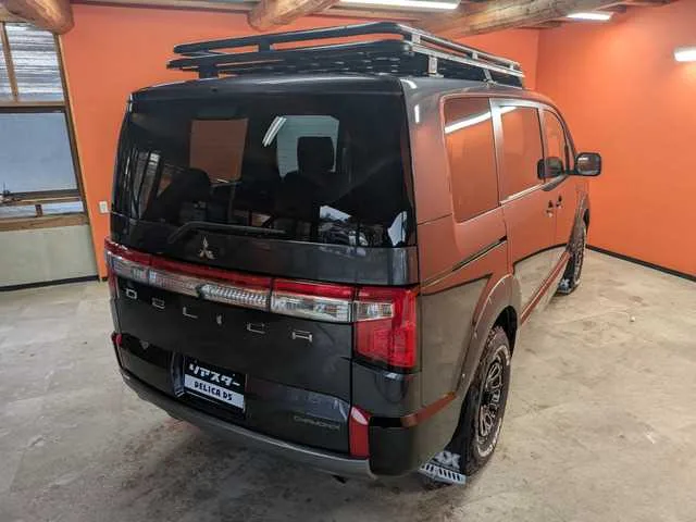 Mitsubishi Delica D:5 2024 — миниатюра 3