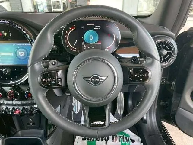 BMW MINI 2023 — миниатюра 5