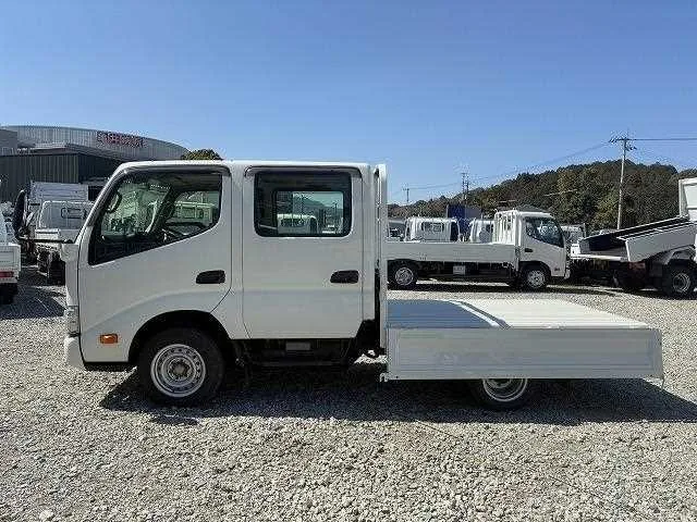 Toyota Dyna Truck 2022 — миниатюра 3