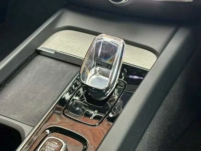 Volvo S60 2023 — миниатюра 5