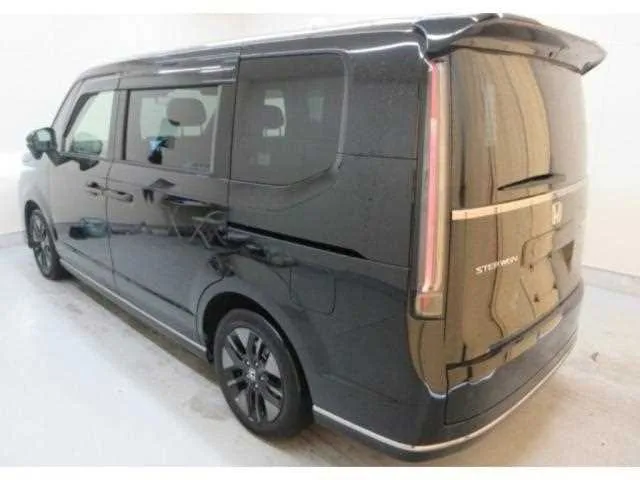 Honda Step WGN 2023 — миниатюра 2