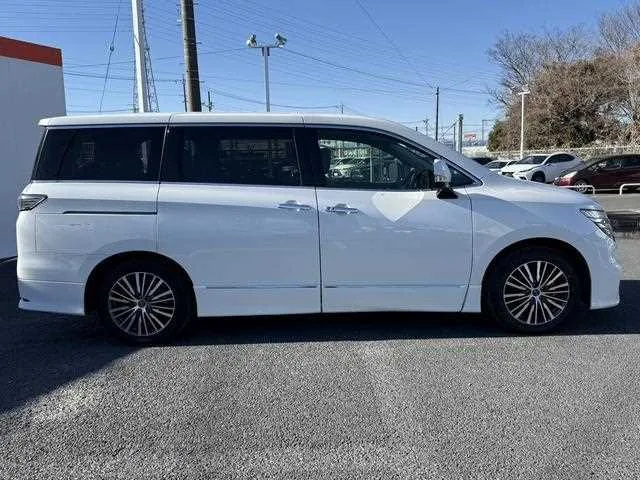 Nissan Elgrand 2024 — миниатюра 5